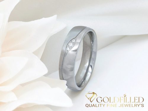 Stainless steel ring with stone